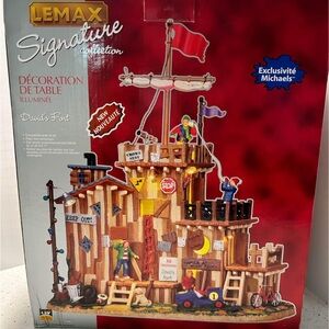 Lemax Signature Collection David's Fort with Red and Brown Accents